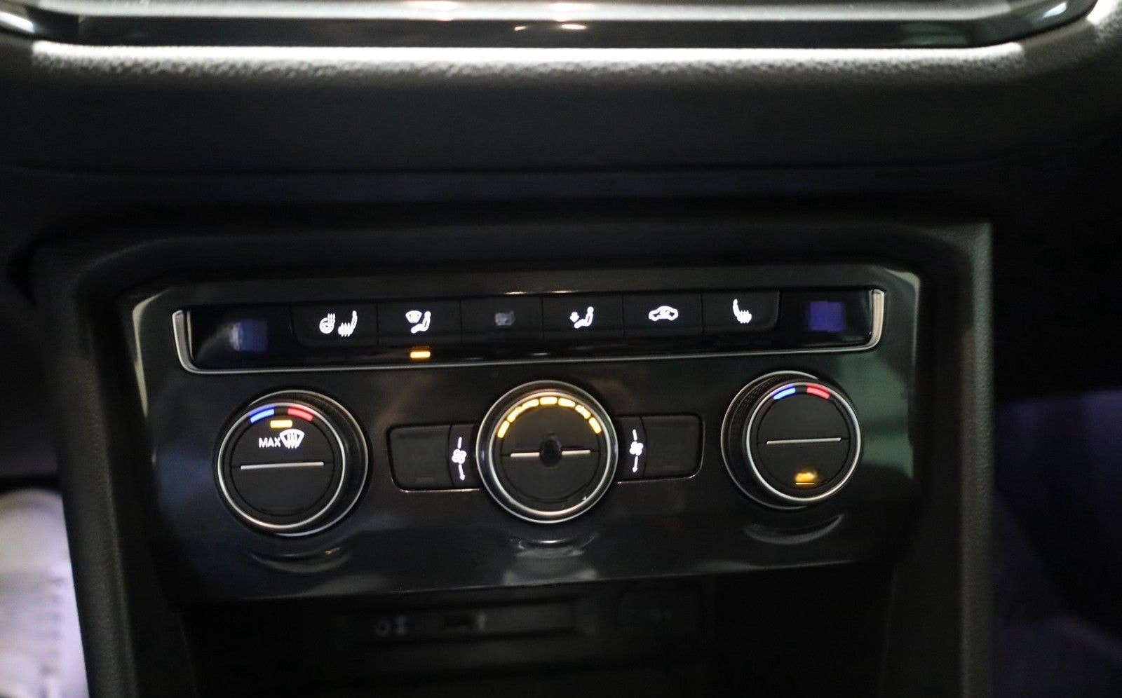 Volkswagen Tiguan R-LINE 4Motion foto 24