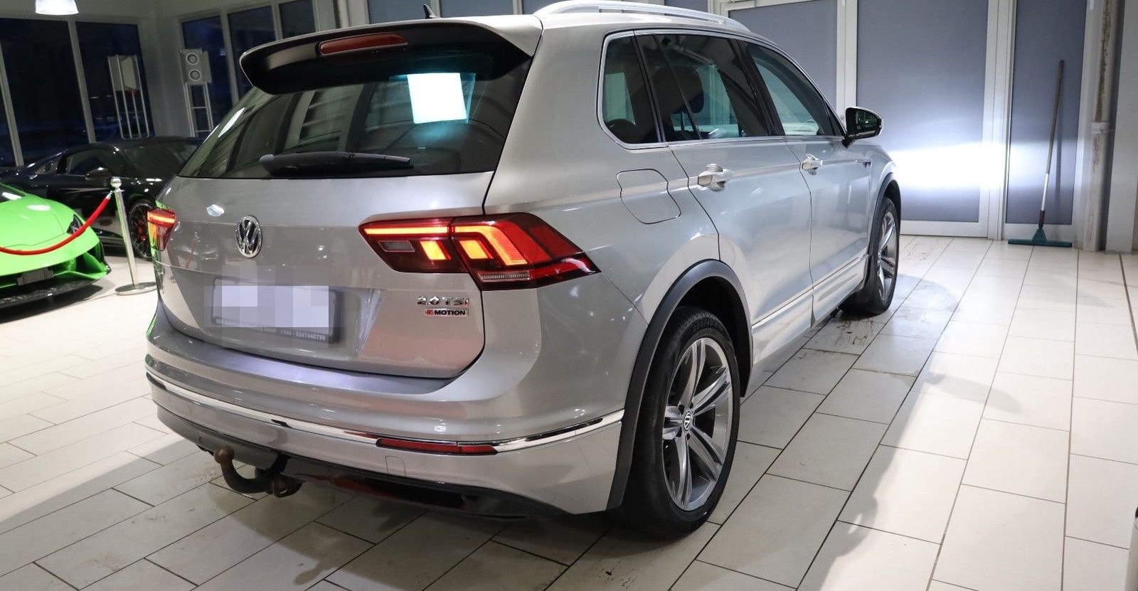 Volkswagen Tiguan R-LINE 4Motion foto 8