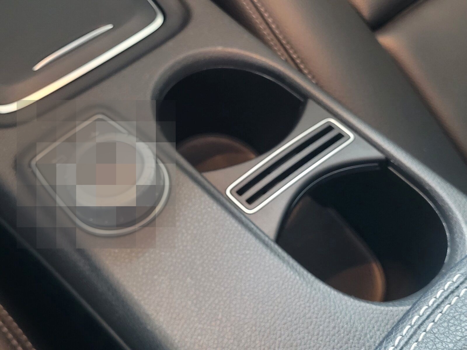 Mercedes-Benz GLA 250 4M URBAN TWA NAVI PANO LED RFK SPIEGEL.P foto 19