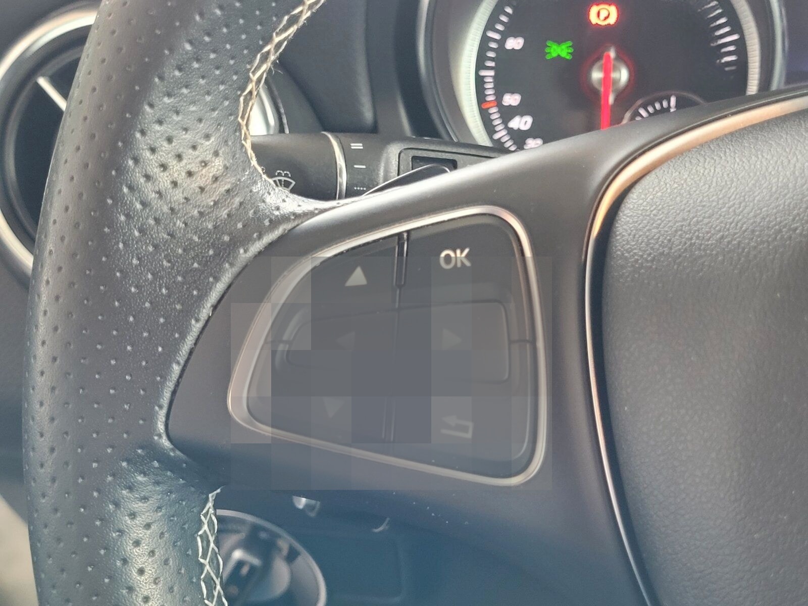 Mercedes-Benz GLA 250 4M URBAN TWA NAVI PANO LED RFK SPIEGEL.P foto 21