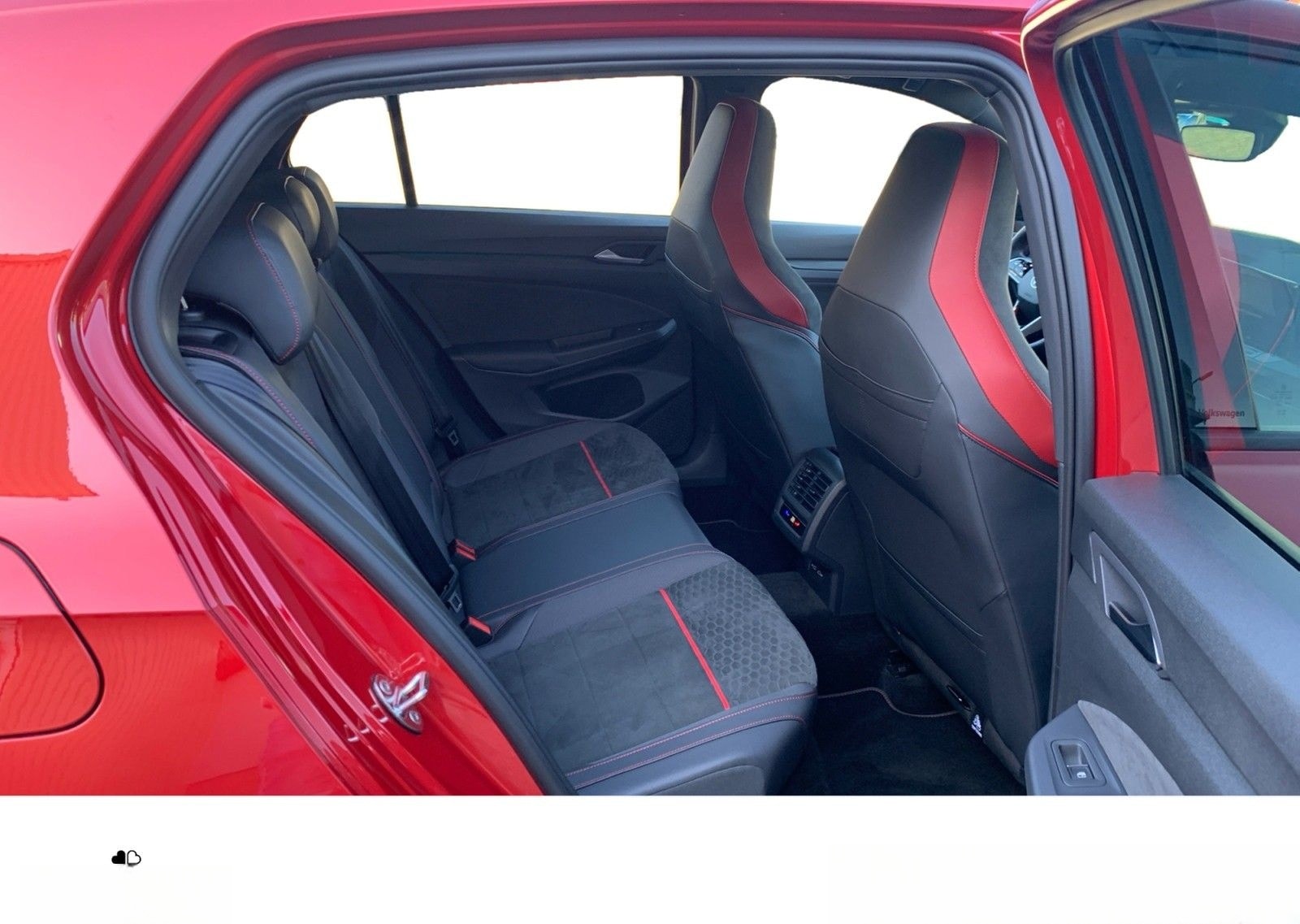 Volkswagen Golf 2.0 TSI GTI Clubsport PANO+ACC+19" foto 15