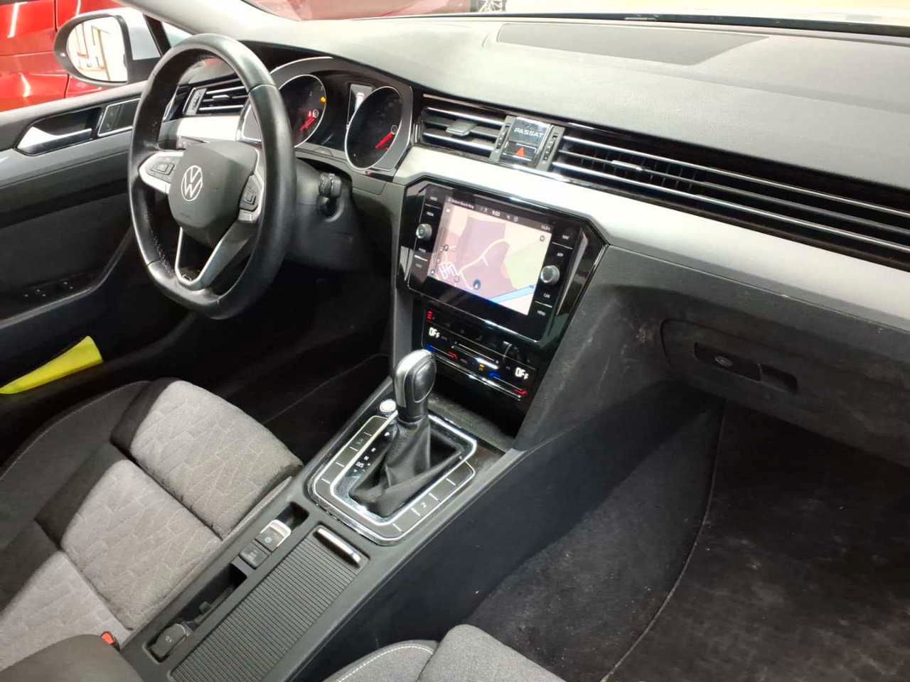 Volkswagen Passat Variant 2.0 TDI AHK HUD NAV LED foto 12