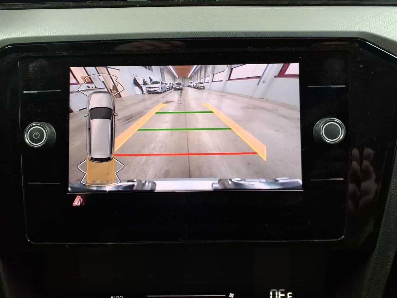 Volkswagen Passat Variant 2.0 TDI AHK HUD NAV LED foto 13