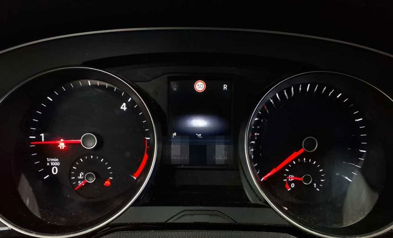 Volkswagen Passat Variant 2.0 TDI AHK HUD NAV LED foto 14