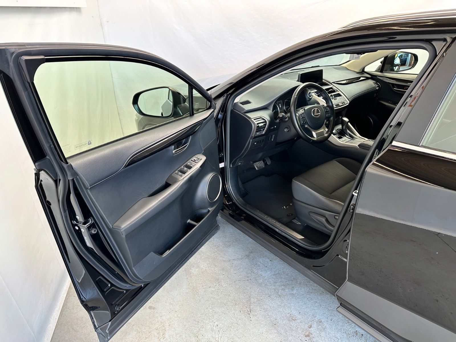 Lexus NX 300 | 2.5 Hybrid | 300h | Kamera | Automatik foto 19