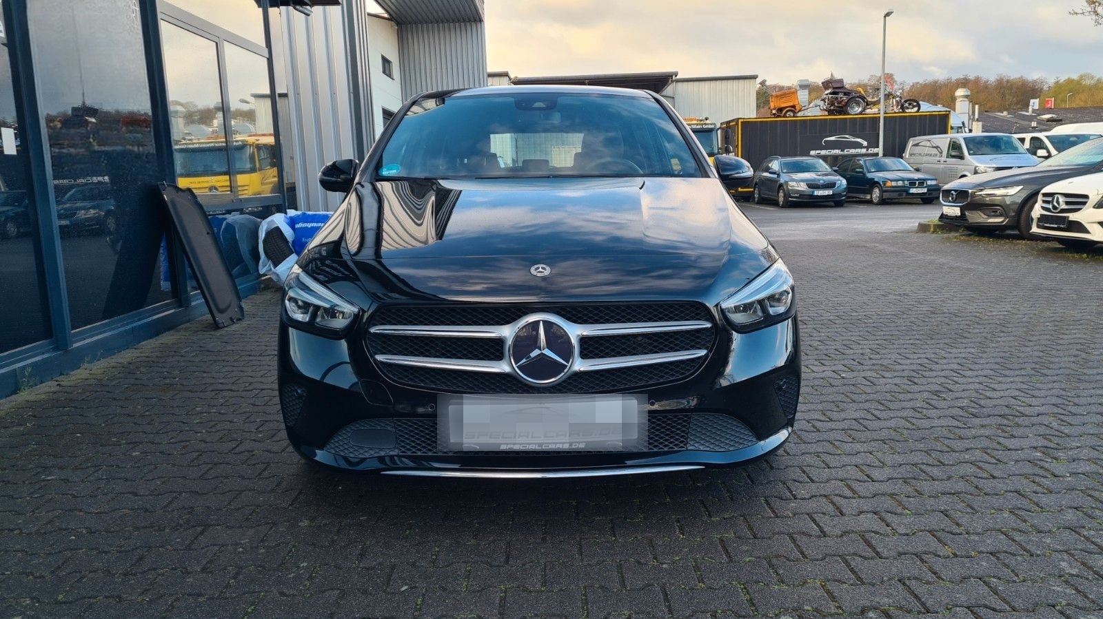 Mercedes-Benz B 200d 8G DCT - ASSISTS - LED - AHK - WIDE - foto 2