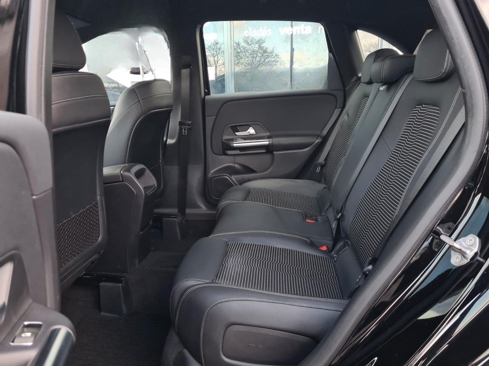 Mercedes-Benz B 200d 8G DCT - ASSISTS - LED - AHK - WIDE - foto 14