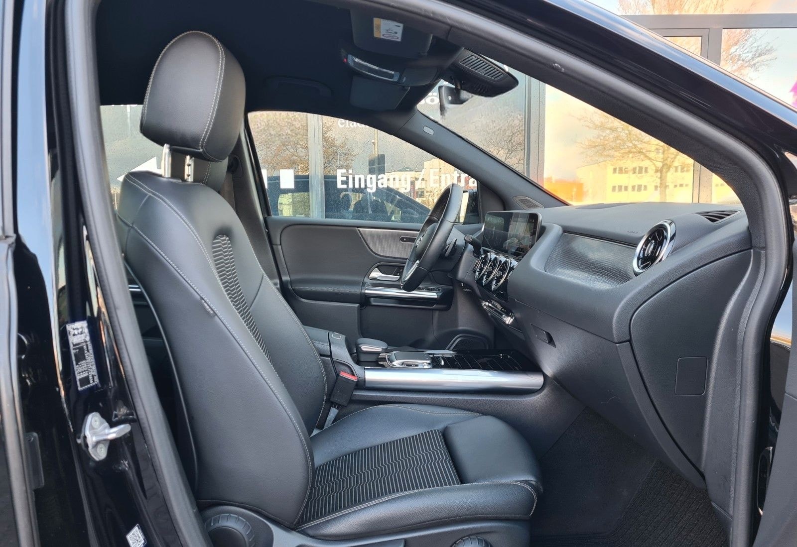 Mercedes-Benz B 200d 8G DCT - ASSISTS - LED - AHK - WIDE - foto 16