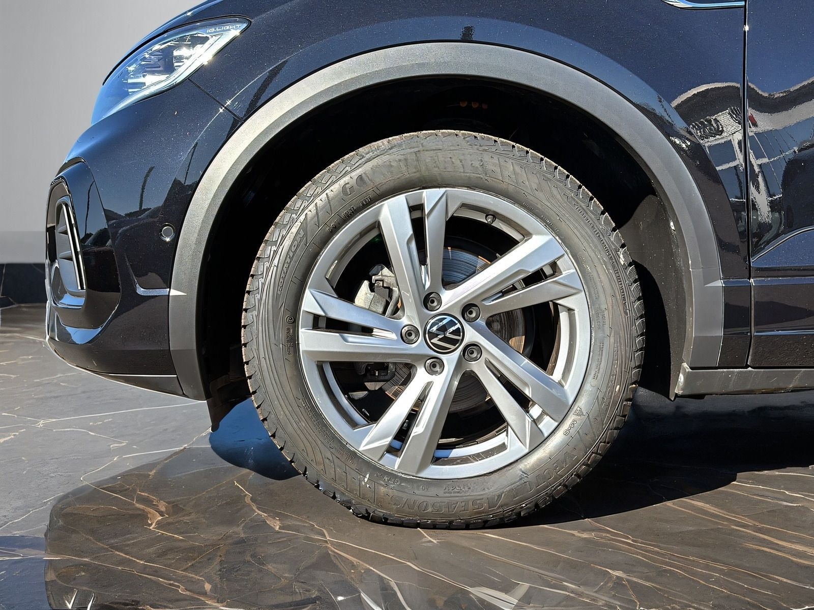 Volkswagen T-ROC R-Line 1.0TSI +LED+KAMERA+ACC+BUSINESS+DAB foto 4