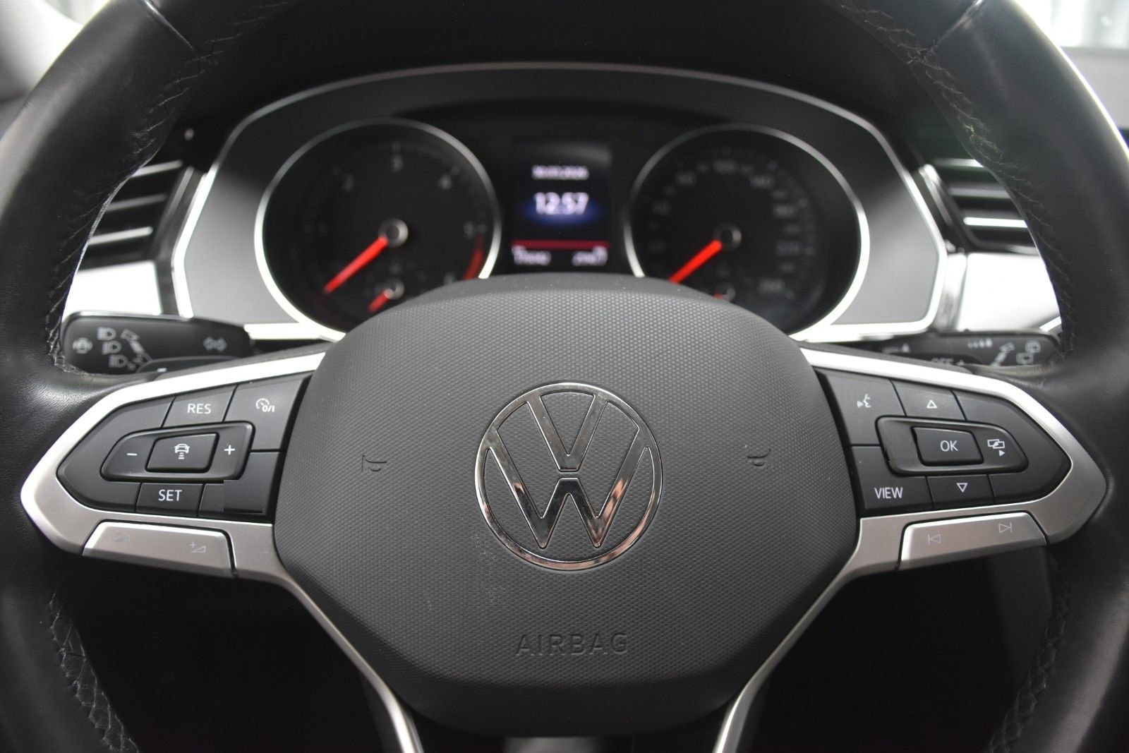 Volkswagen Passat Business DSG LED Navi Kam Leder ACC AHK foto 25