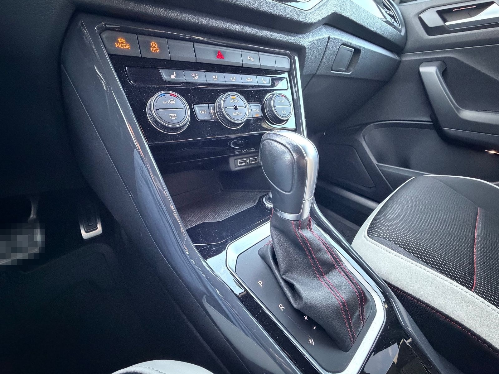 Volkswagen T-Roc Sport*LED*2.Hand*ACC*AID*Leder* foto 16