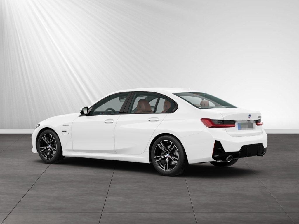 BMW 330e Limousine MSport PA LCProf HiFi foto 8