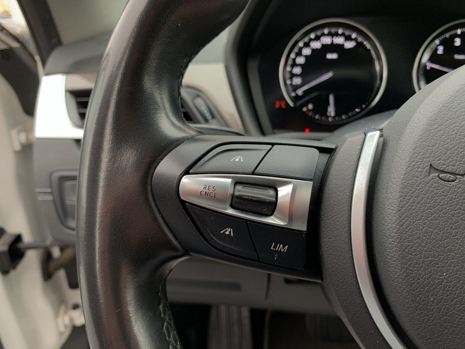 BMW X1 xDrive25e X LINE*18 ZOLL*M SPORT LENKRAD*AHK* foto 19