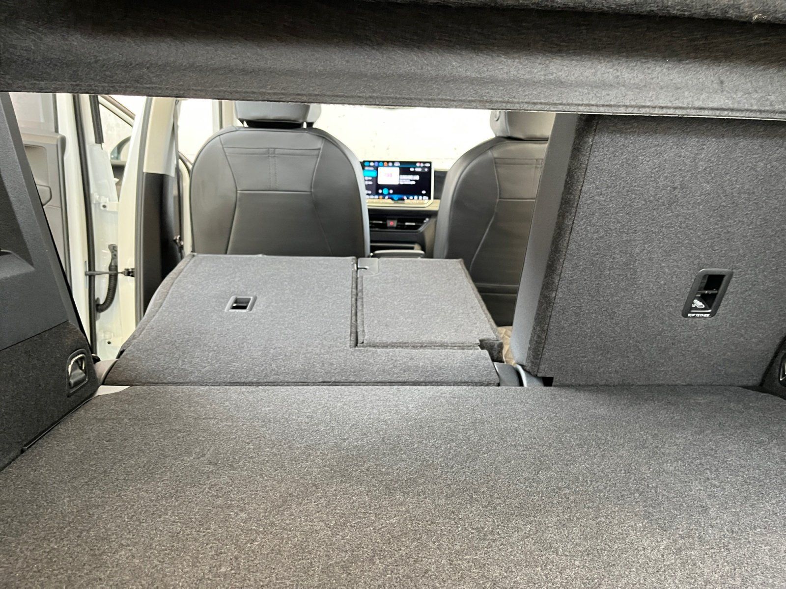 Volkswagen Tiguan Life 1.5 eTSI DSG 360°KAM Heckklappe Elek foto 16