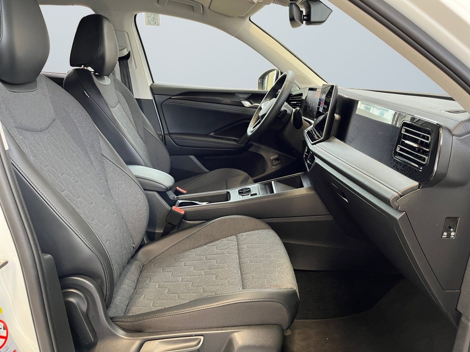 Volkswagen Tiguan Life 1.5 eTSI DSG 360°KAM Heckklappe Elek foto 10