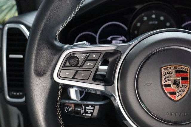 Porsche Cayenne GTS InnoDrive Head-Up Standh. Panorama foto 13