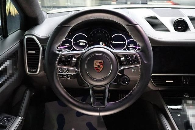 Porsche Cayenne GTS InnoDrive Head-Up Standh. Panorama foto 15