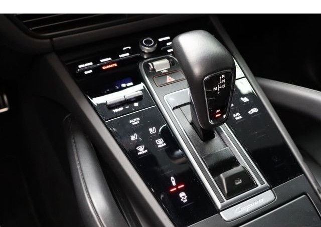 Porsche Cayenne GTS InnoDrive Head-Up Standh. Panorama foto 17