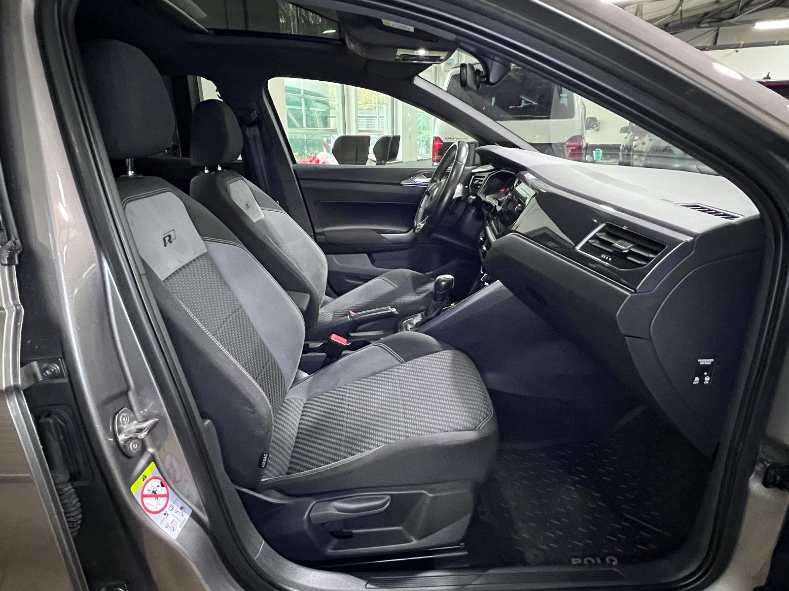 Volkswagen Polo VI R-Line /ACC/Schiebedach/Beats/PDC foto 8