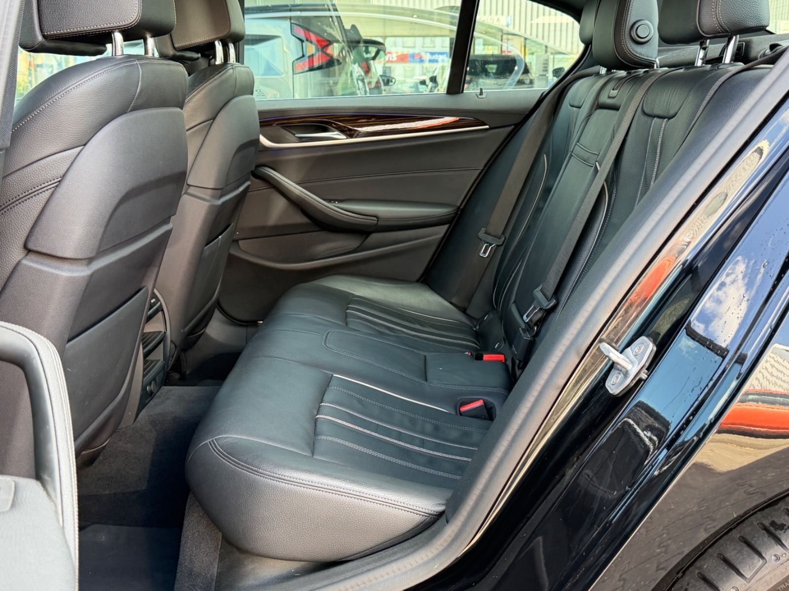 BMW 520 d Lim. Luxury Line LED/VirtualCock/Leder/AHK foto 17