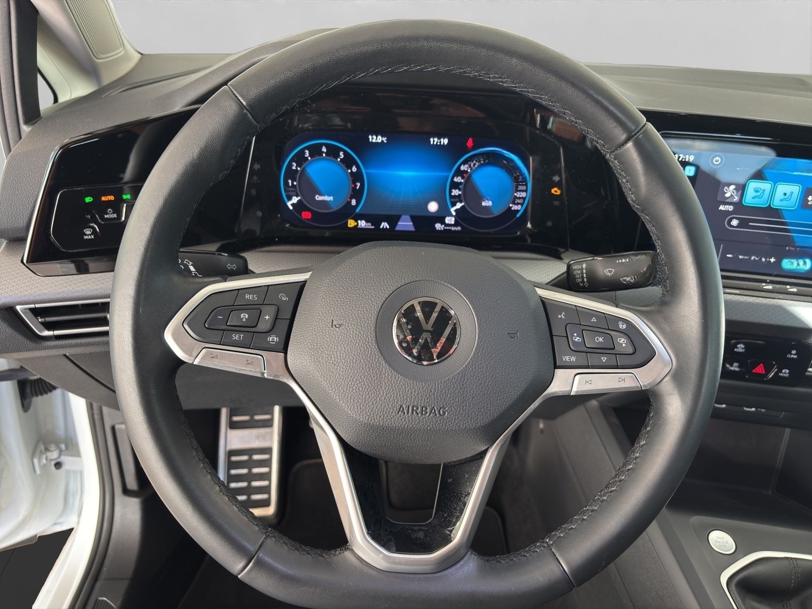 Volkswagen Golf VIII Variant 1.5 TSI ACTIVE +AHK+MATRIX+ foto 10