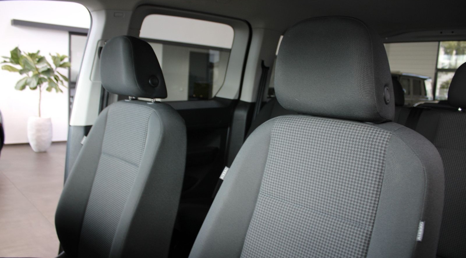 Volkswagen CADDY 2.0 TDI DSG 1.HAND/AHK/NAVI/8-FACH! foto 14