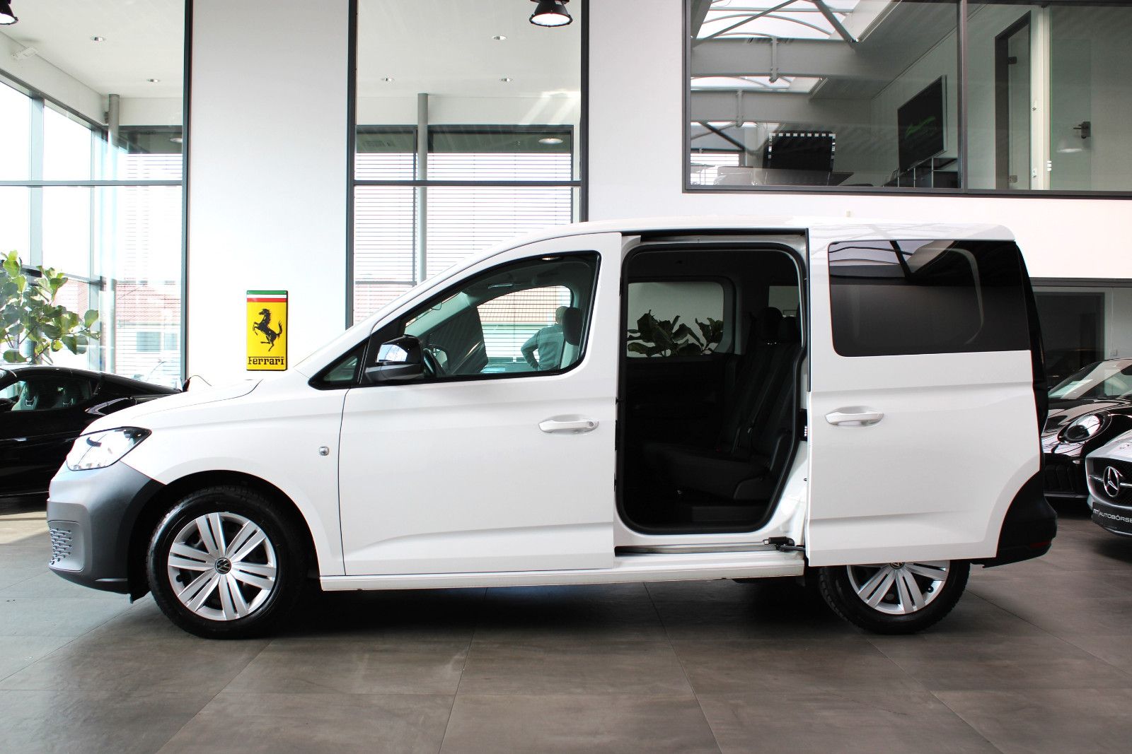 Volkswagen CADDY 2.0 TDI DSG 1.HAND/AHK/NAVI/8-FACH! foto 3