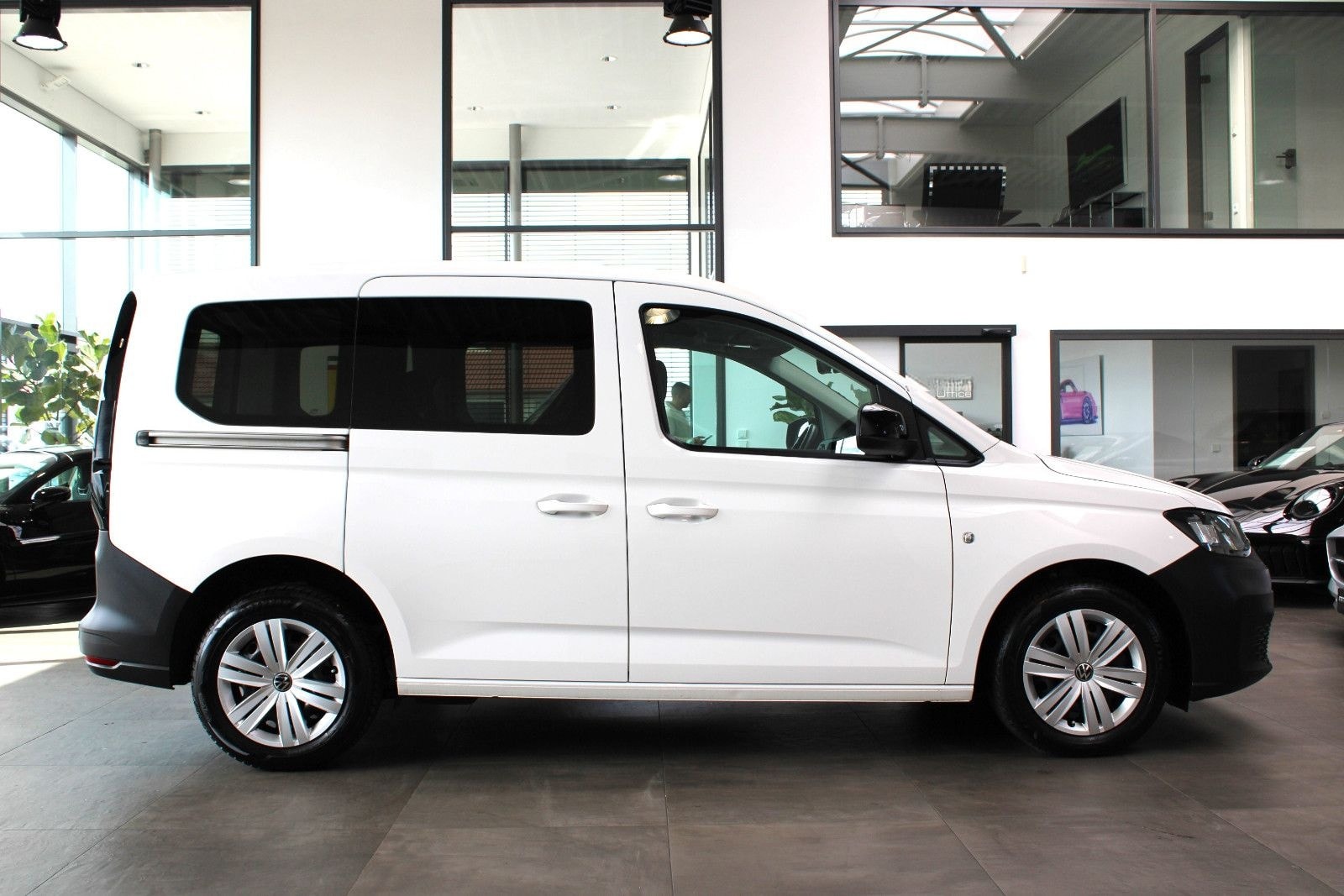 Volkswagen CADDY 2.0 TDI DSG 1.HAND/AHK/NAVI/8-FACH! foto 7