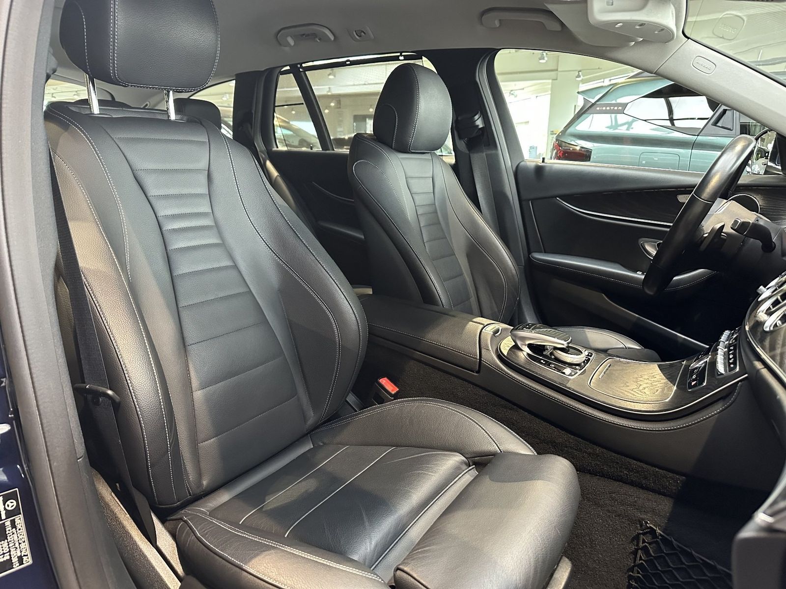 Mercedes-Benz E 300 de T-Modell Exclusive foto 11