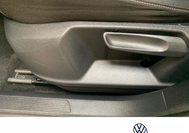 Volkswagen T-Roc STYLE TSI NAVI SITZHEIZUNG EINPARKHILFE LE foto 14