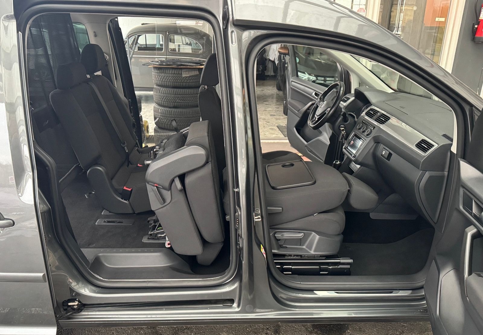 Volkswagen Caddy 1,4 TSI Comfortlin Navi AHK Sitz+ Standhzg foto 11