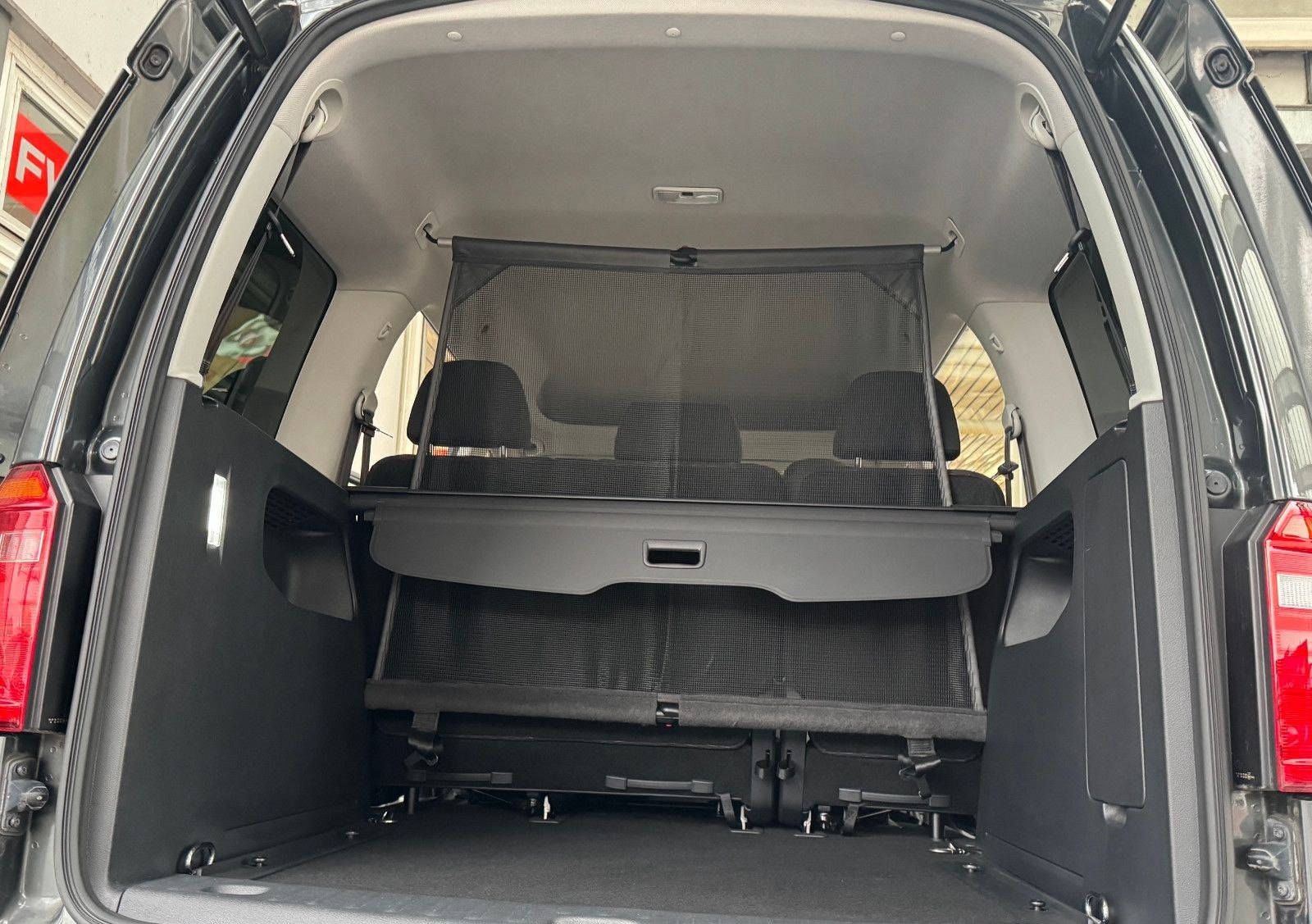 Volkswagen Caddy 1,4 TSI Comfortlin Navi AHK Sitz+ Standhzg foto 14