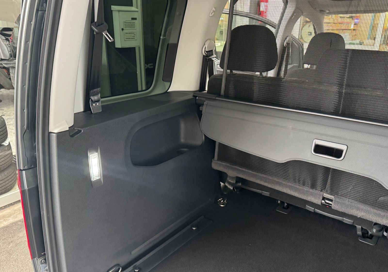 Volkswagen Caddy 1,4 TSI Comfortlin Navi AHK Sitz+ Standhzg foto 16