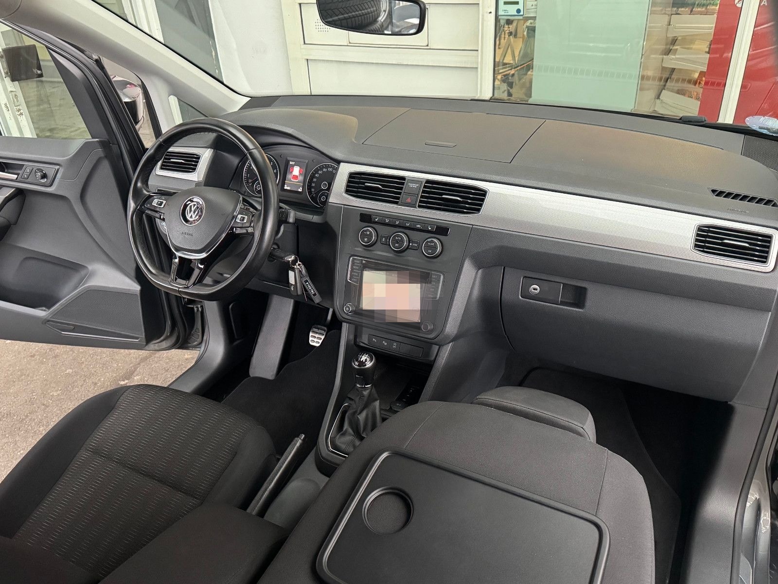 Volkswagen Caddy 1,4 TSI Comfortlin Navi AHK Sitz+ Standhzg foto 6