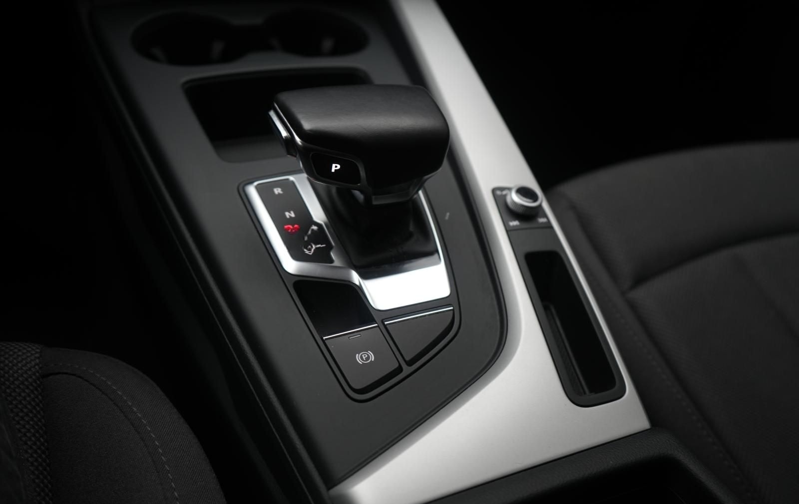 Audi A4 Avant 40 TDI S tronic Navi/Temp/LED/ foto 12