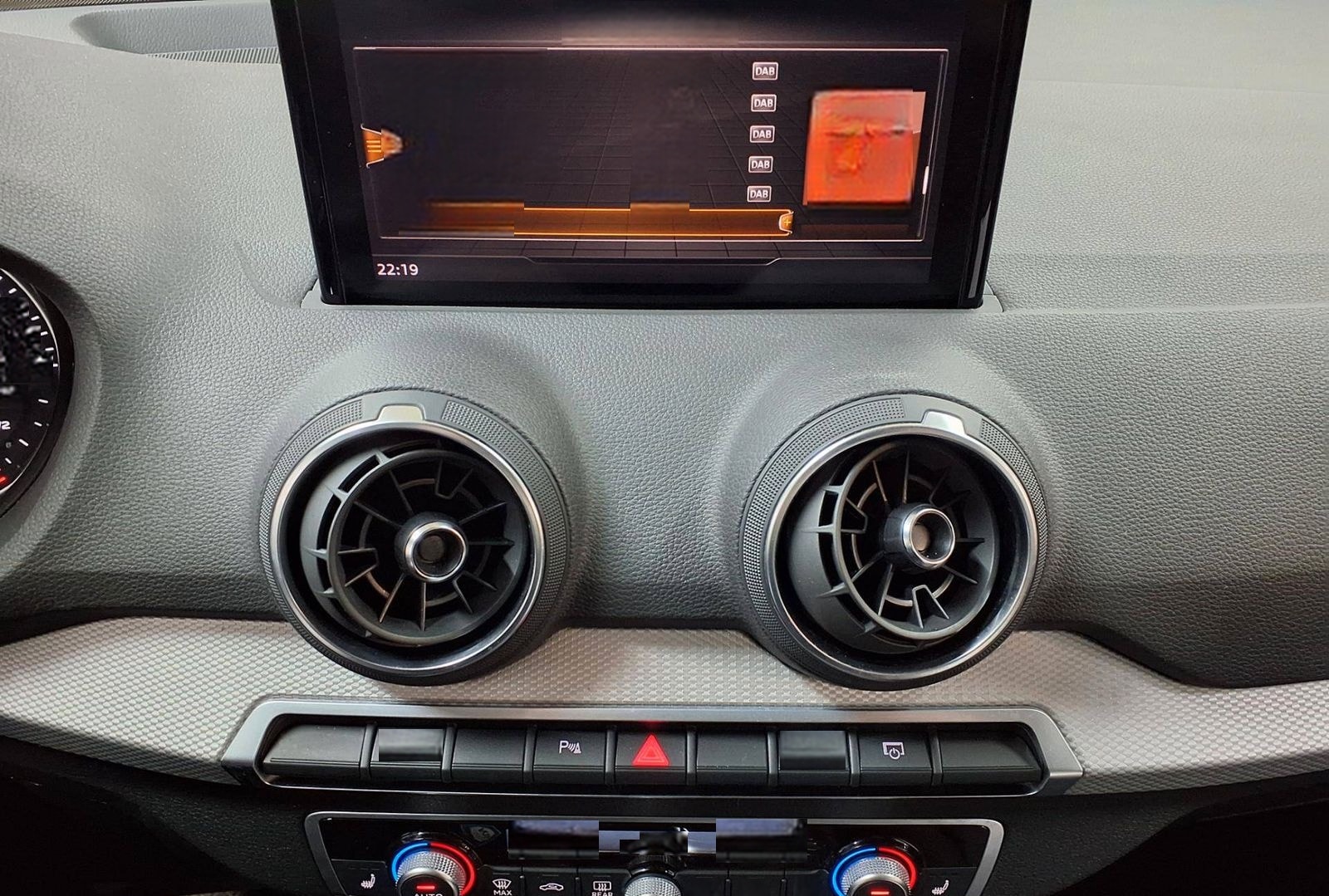 Audi Q2 35 TFSI S tronic advanced BLIS KAM foto 11