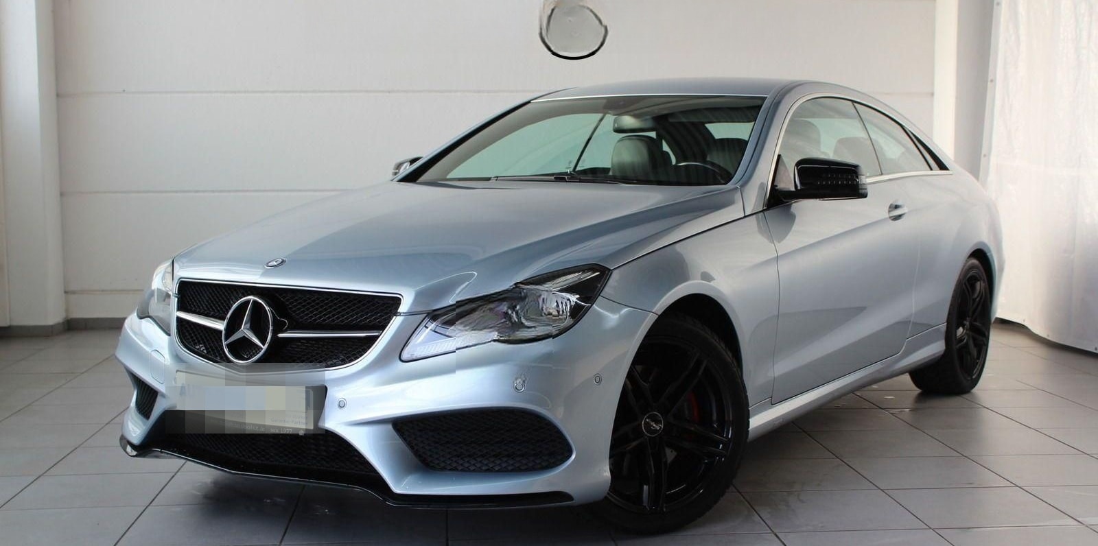 Mercedes-Benz E 200 Coupe CGI AMG-Line Night-Paket LED foto 1