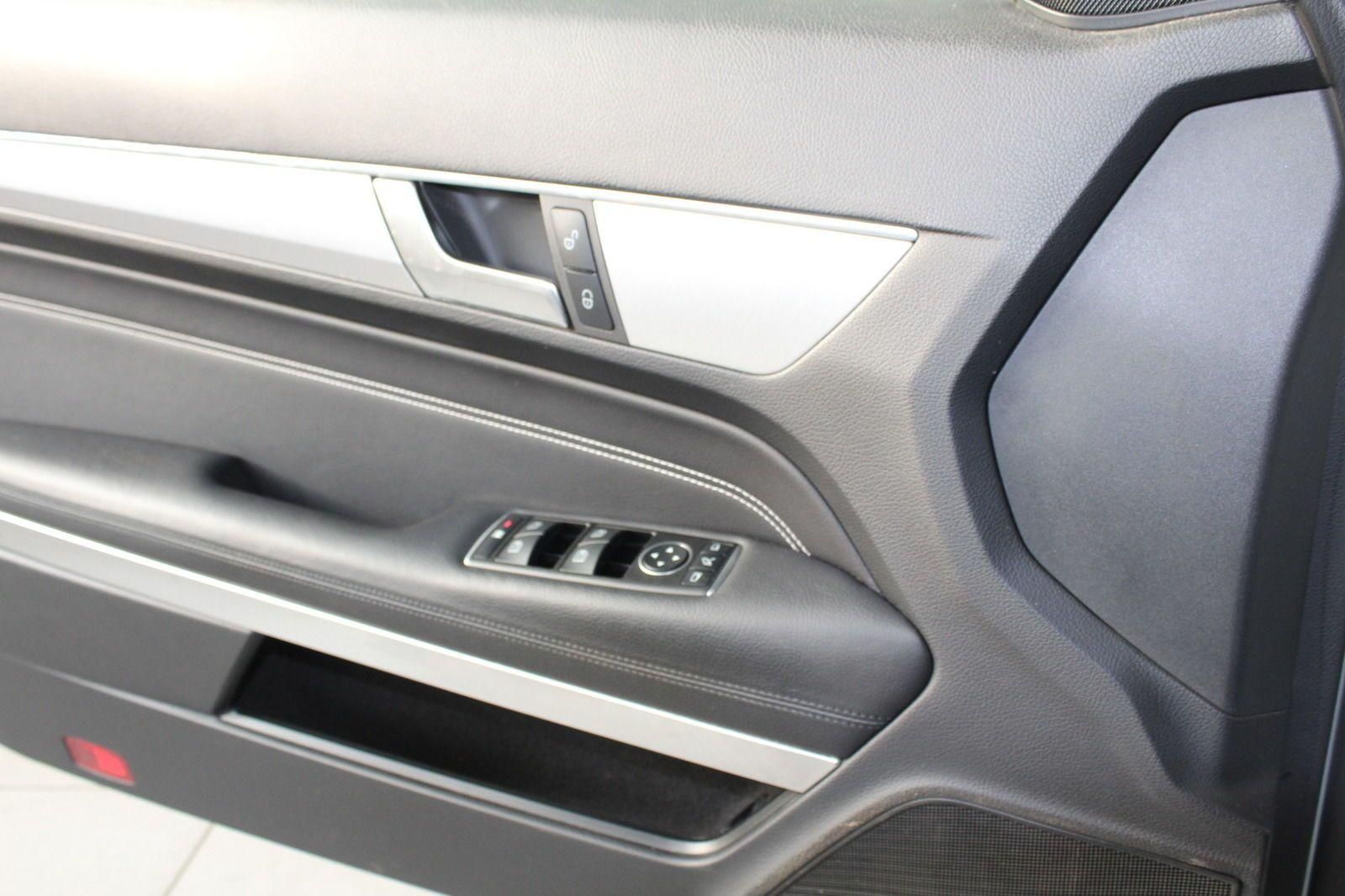 Mercedes-Benz E 200 Coupe CGI AMG-Line Night-Paket LED foto 11