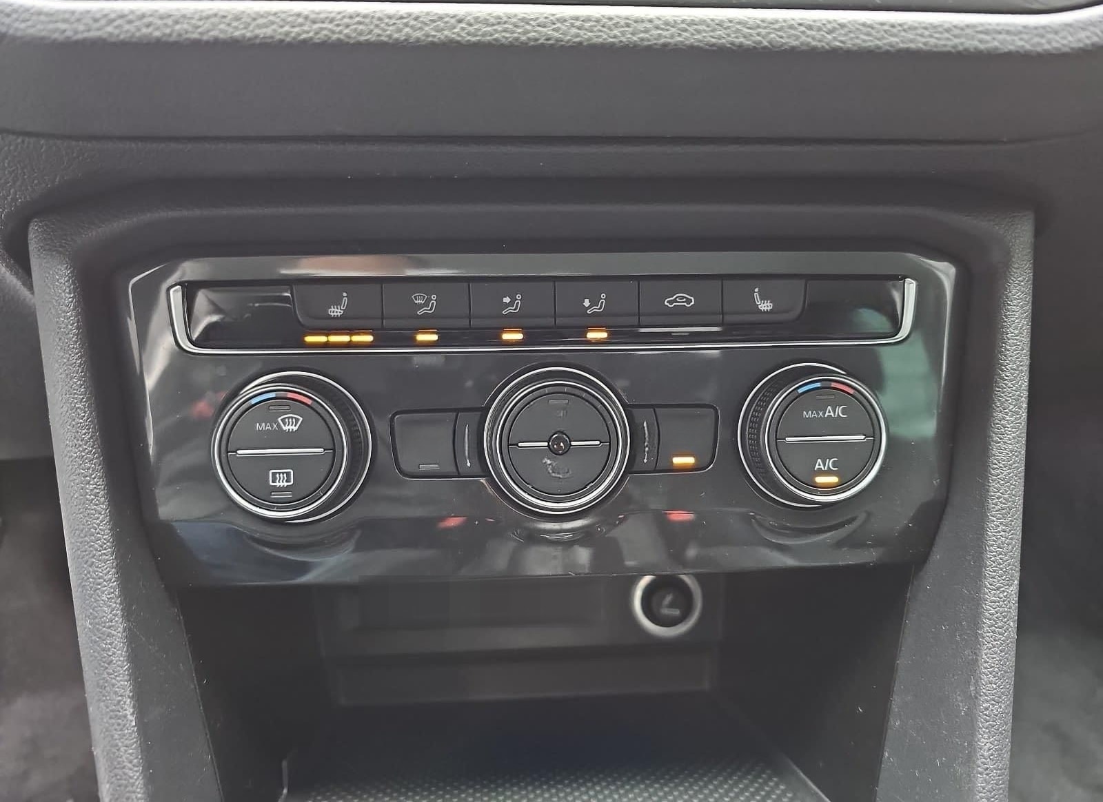 Volkswagen TIGUAN 2.0 TDI IQ.DRIVE ACC SPURPAKET TAILER-ASS foto 12