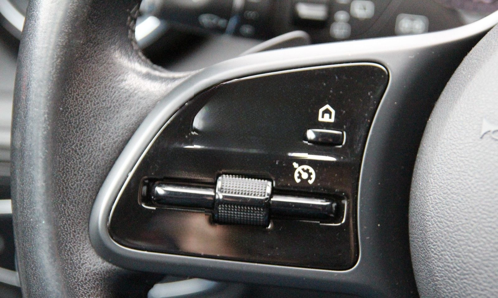 Mercedes-Benz C 200 d Avantgarde LED&Navi&Leder&Kamera foto 21