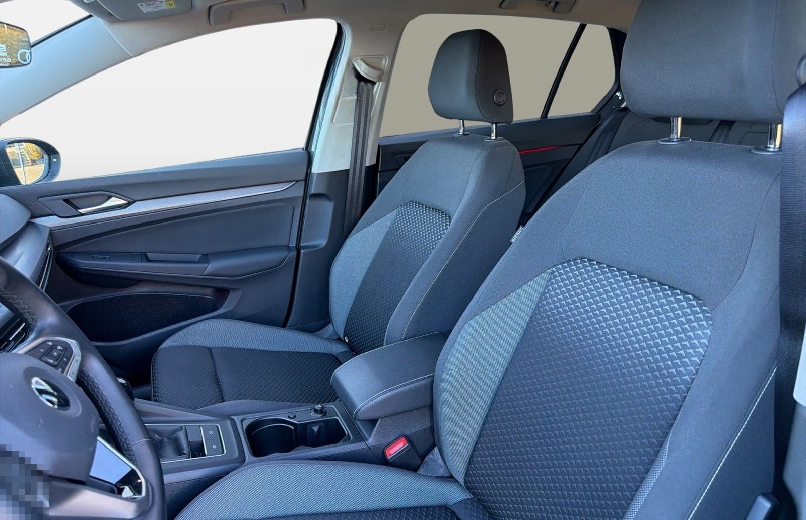 Volkswagen Golf VIII Lim. 1.5 TSI Active STHZ LED+ RFK HuD foto 6