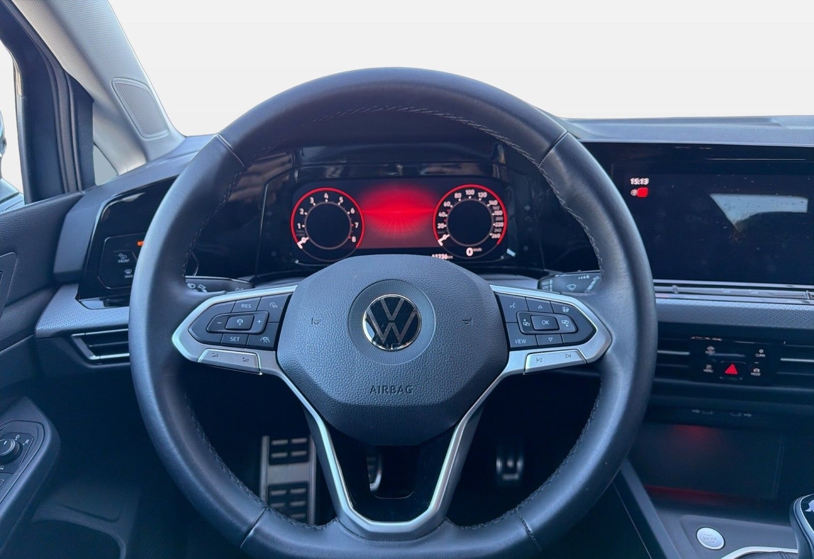 Volkswagen Golf VIII Lim. 1.5 TSI Active STHZ LED+ RFK HuD foto 8