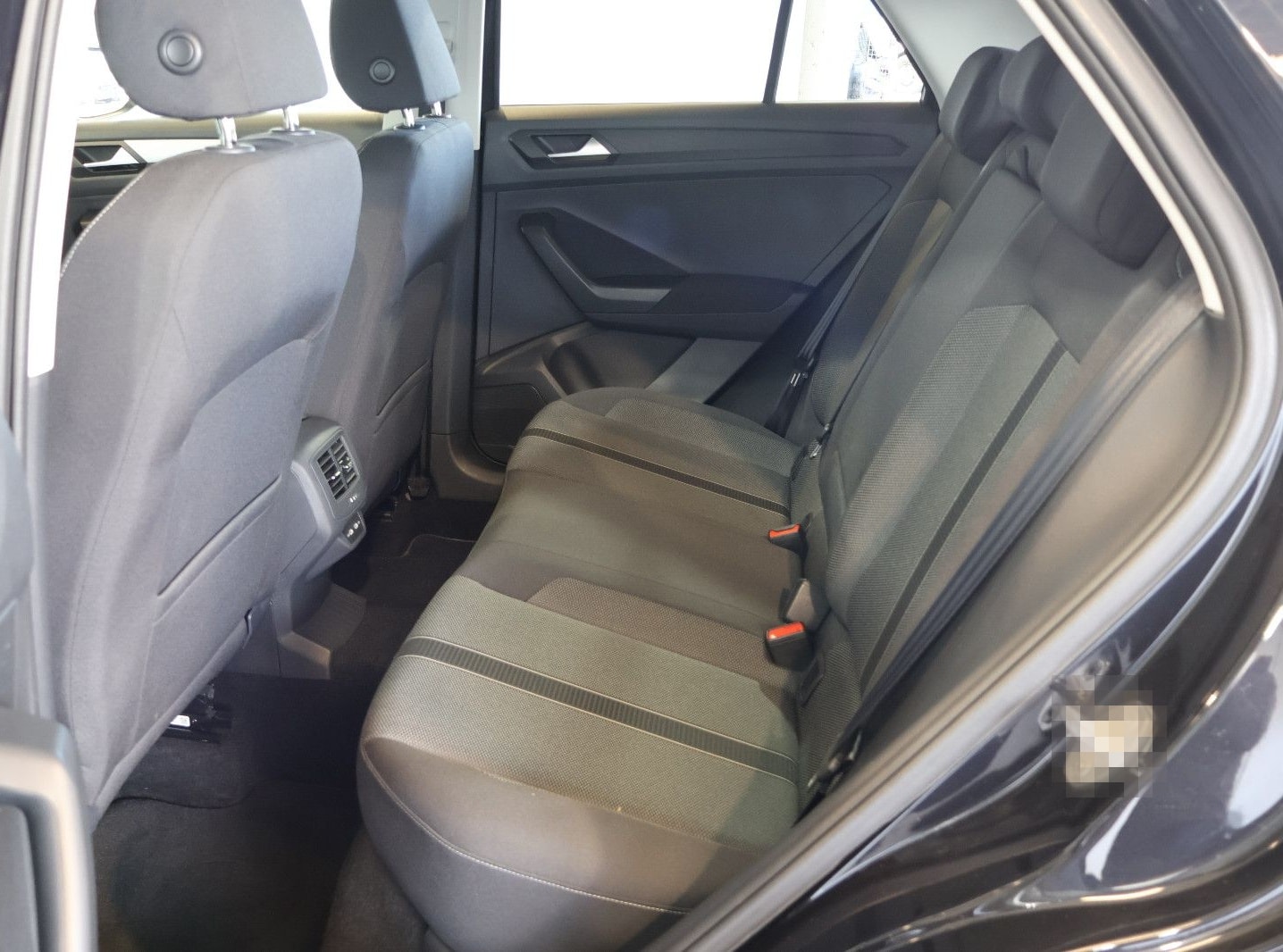 Volkswagen T-Roc 2.0 TDI Life AID+ACC+KAM+LED+CARPLAY+18" foto 13