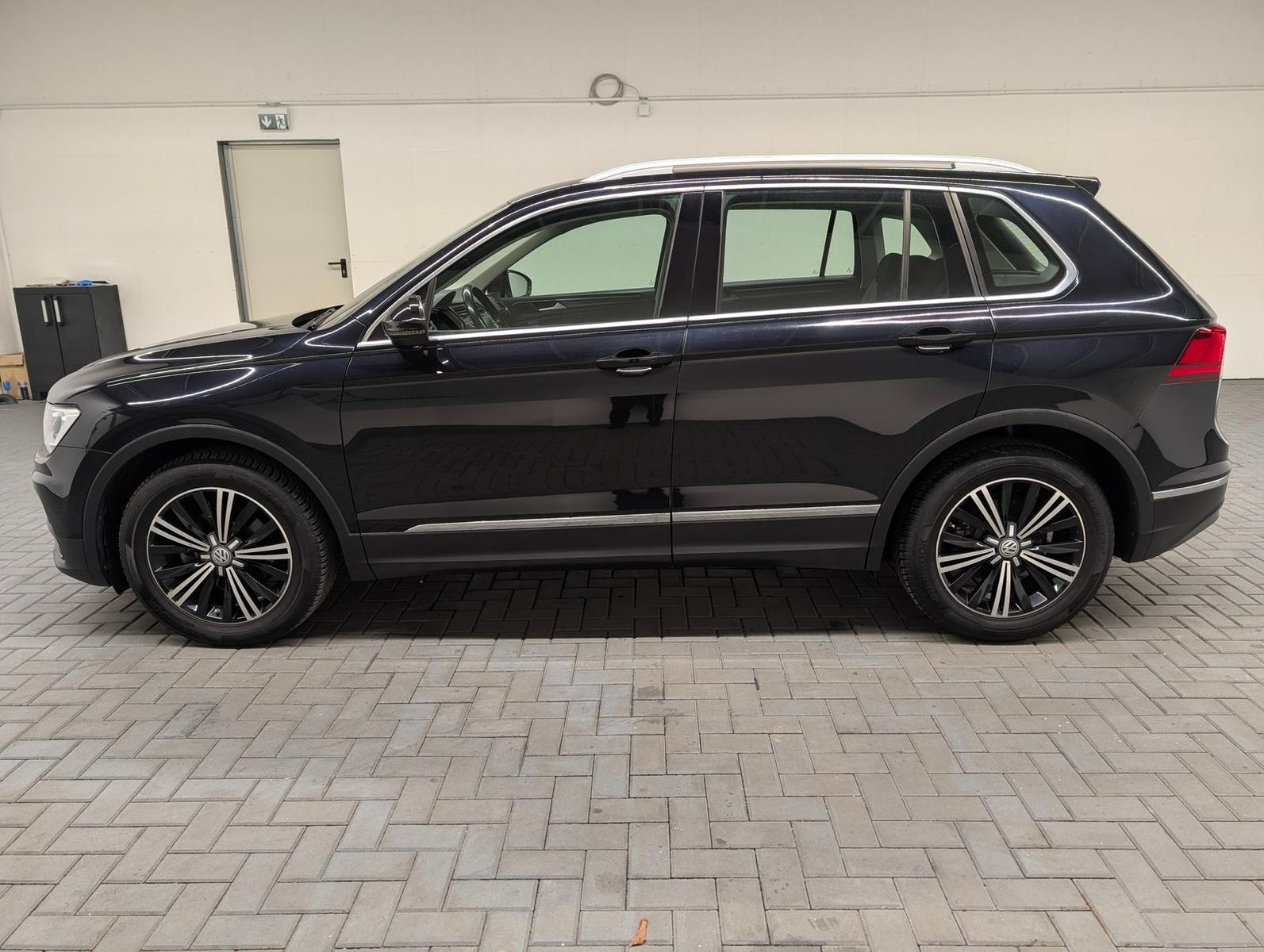 Volkswagen Tiguan Highline LED/Navi/ACC/SHZ/PDC/elHeck/18LM foto 2