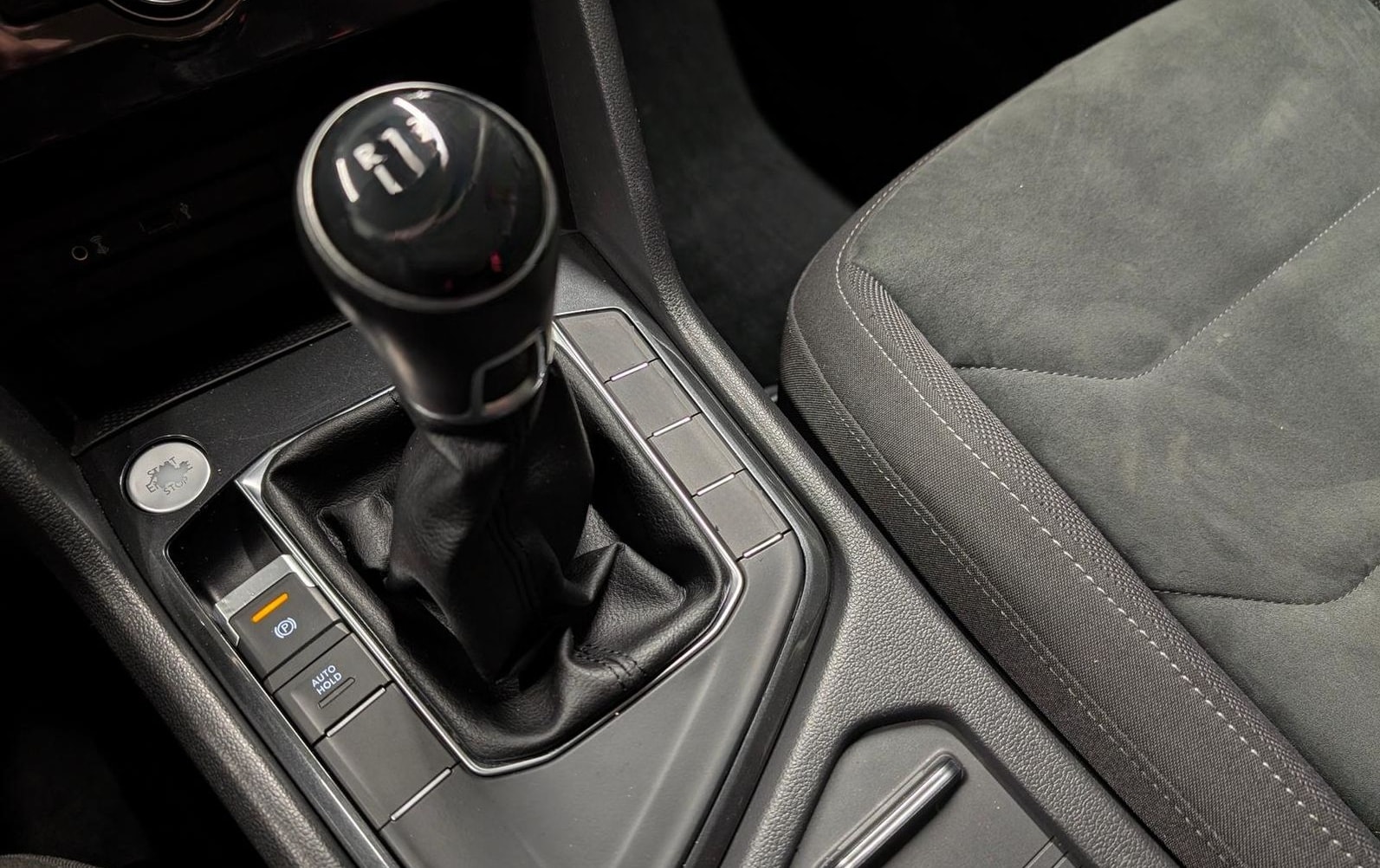 Volkswagen Tiguan Highline LED/Navi/ACC/SHZ/PDC/elHeck/18LM foto 17