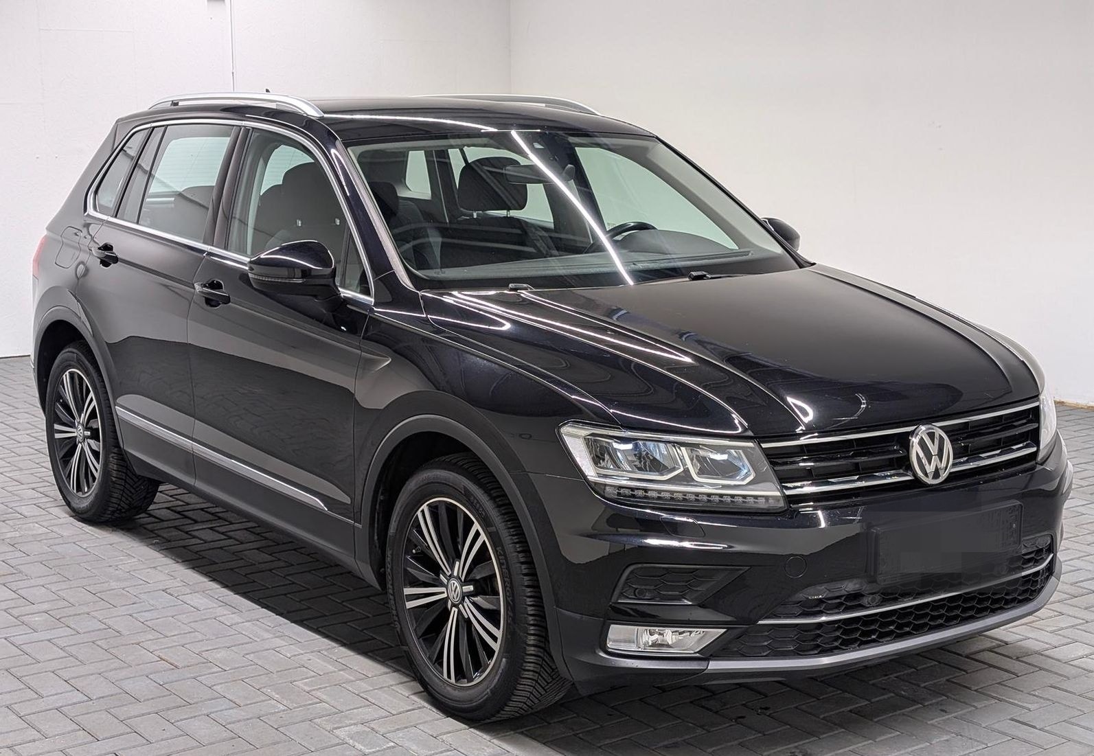 Volkswagen Tiguan Highline LED/Navi/ACC/SHZ/PDC/elHeck/18LM foto 6