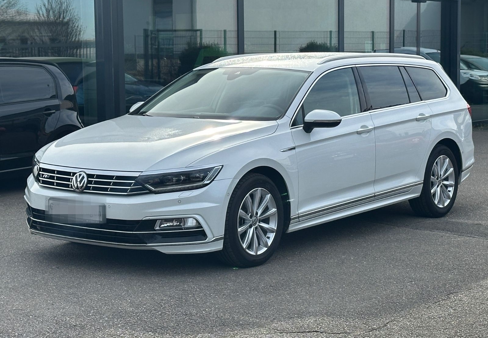 Volkswagen Passat Var. Highline 2.0TDI 4Motion DSG R-Line foto 1