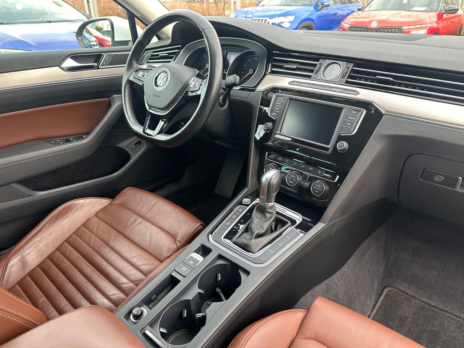 Volkswagen Passat Var. Highline 2.0TDI 4Motion DSG R-Line foto 8