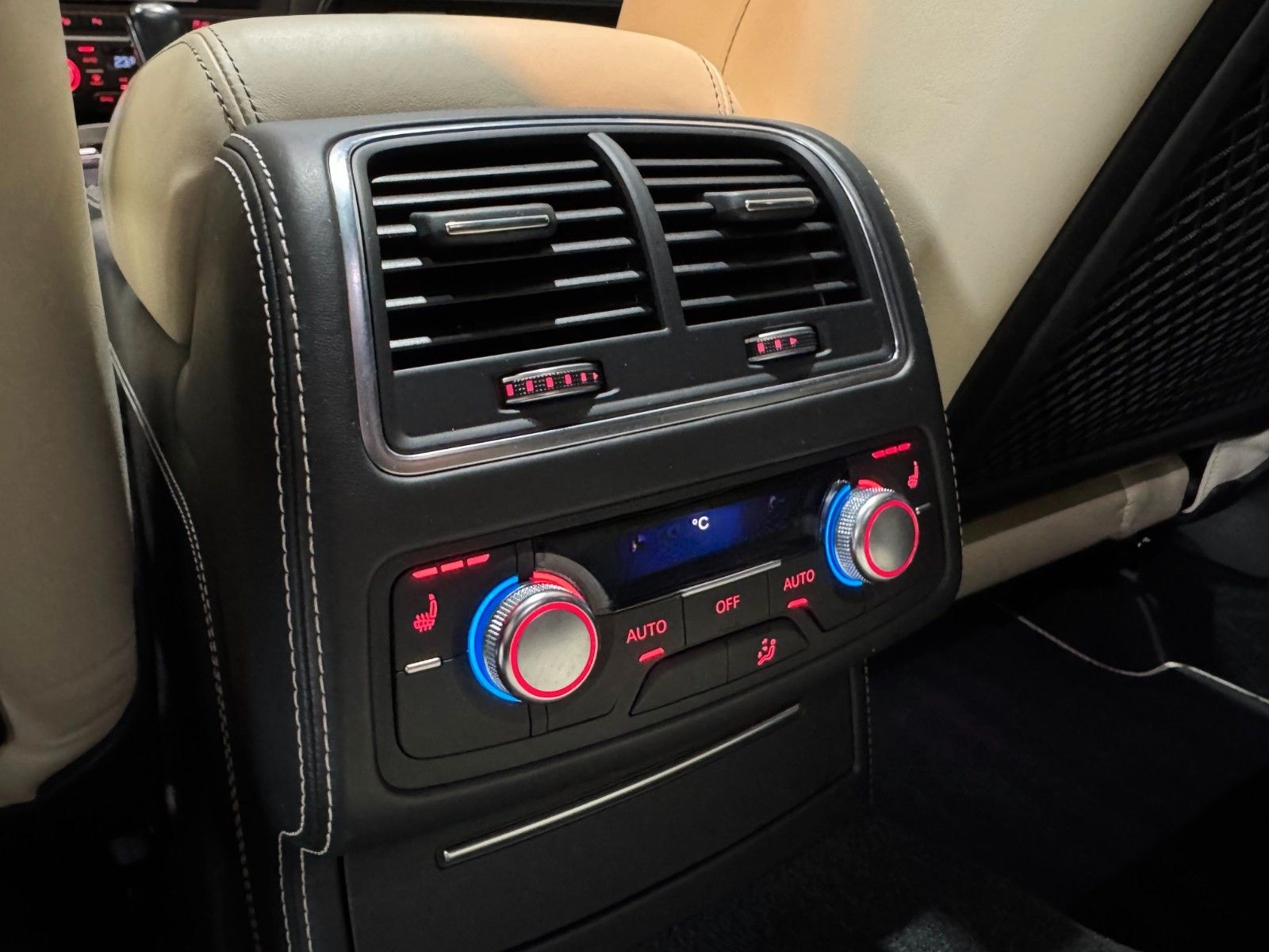 Audi S6/Avant/4.0/TFSI/quattro/AHK/PANO/LED/TOTW/SHZ/ foto 23