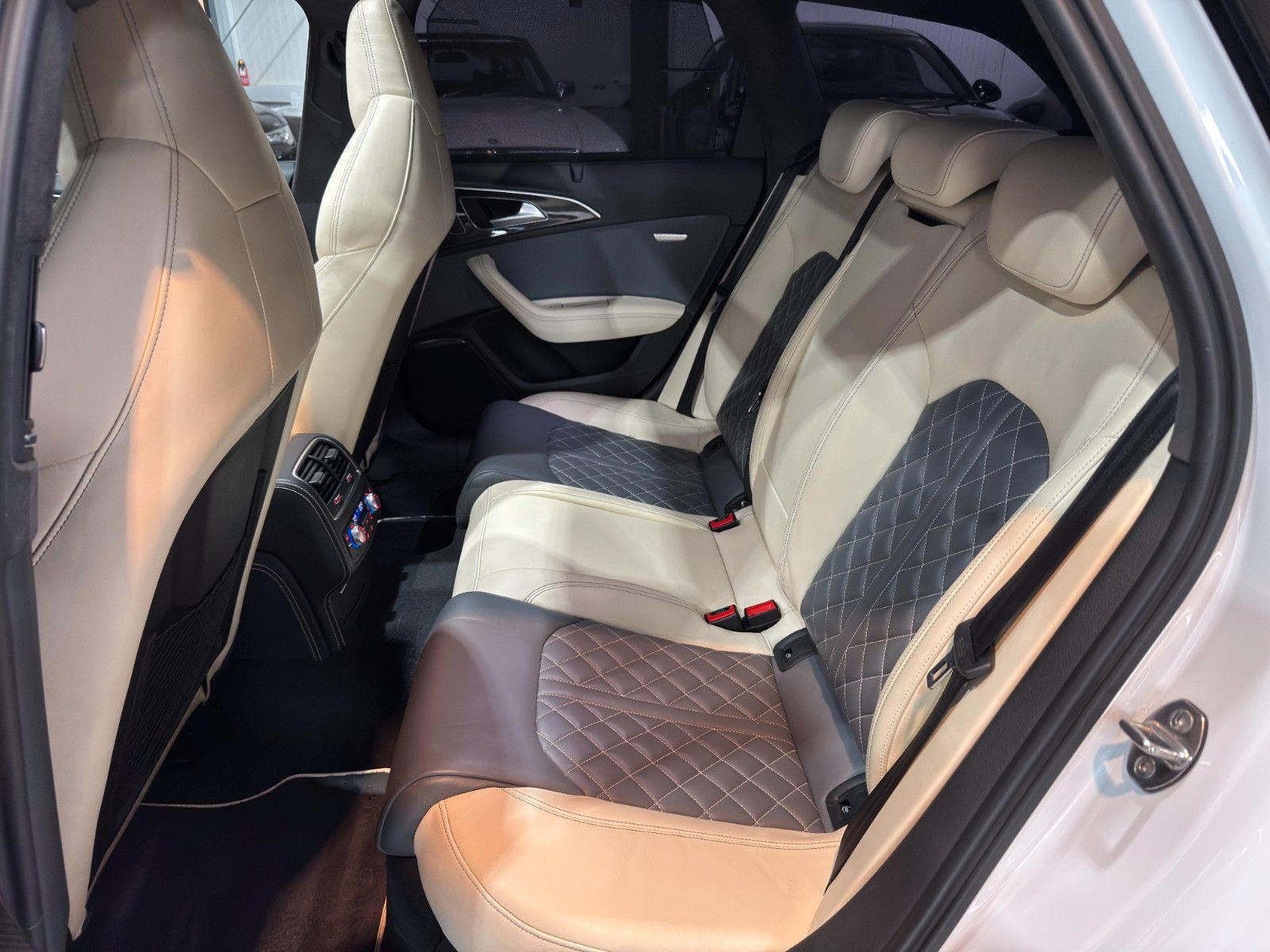 Audi S6/Avant/4.0/TFSI/quattro/AHK/PANO/LED/TOTW/SHZ/ foto 24